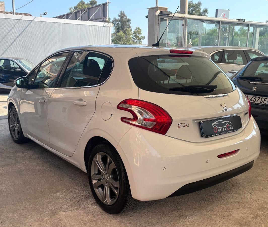 PEUGEOT - 208 - 1.4 HDi 68 CV 5p. Allure