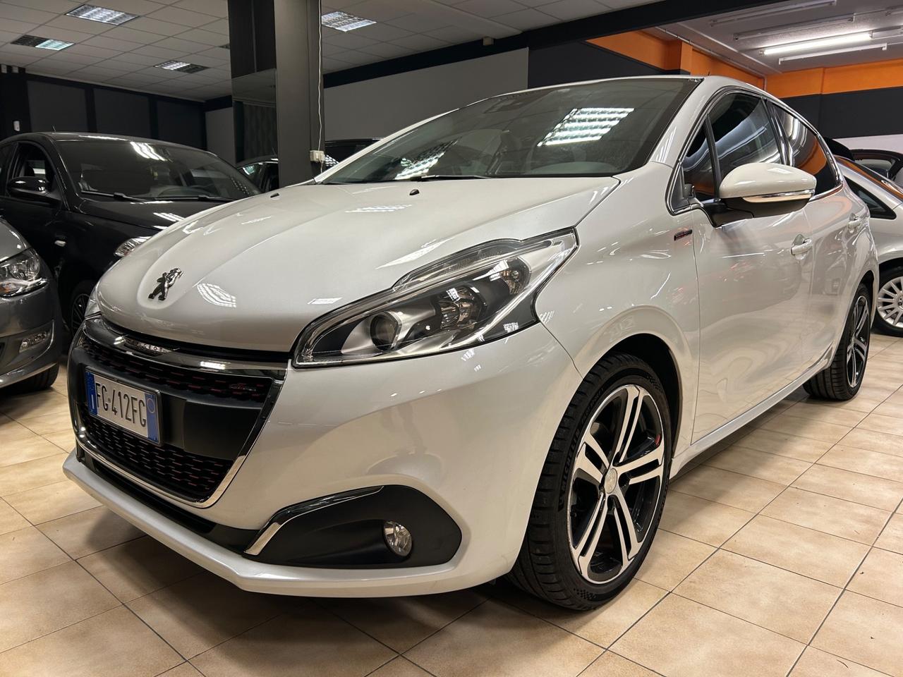Peugeot 208 - 1.6 BlueHDi 120cv GT Line NEOPATENTATI