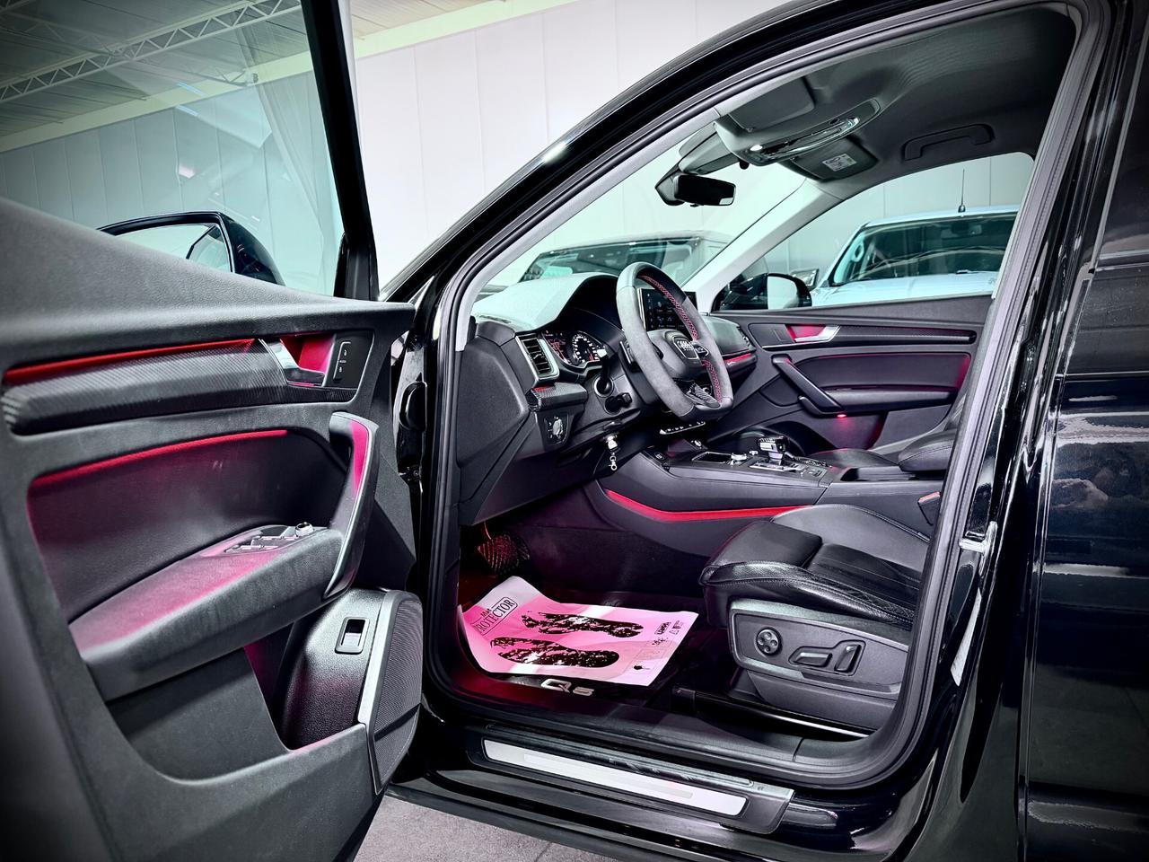 Audi Q5 2.0 TDI 190CV Total Black S-Line