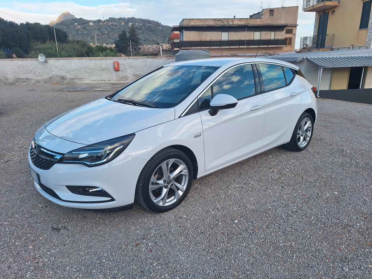 Opel Astra 1.6 CDTi 110CV Start&Stop 5 porte Innovation