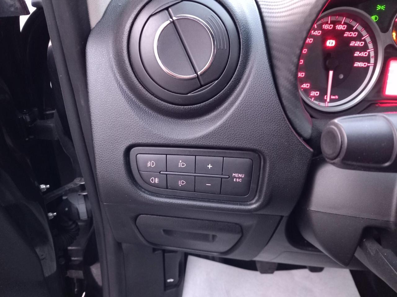 Alfa Romeo MiTo 1.4 78 CV Distinctive Sport Pack