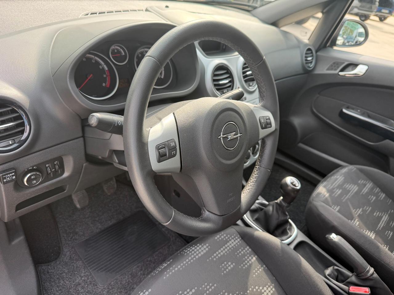Opel Corsa 1.2 85CV 5 porte GPL-TECH Club