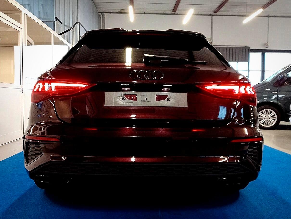 Audi A3 2.0 TDI SLINE EXCLUSIVE IDENTITY BLACK 19" MATRIX