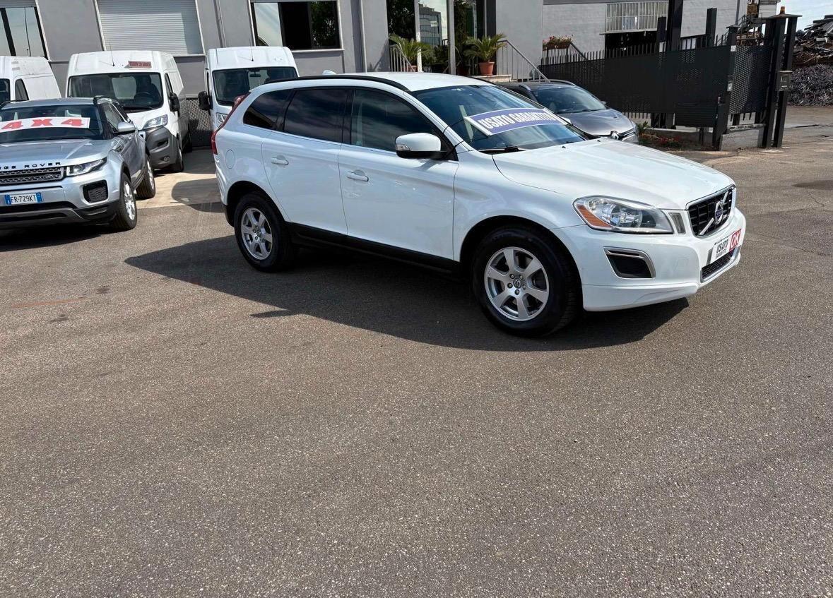 Volvo XC 60 XC60 D3 AWD Geartronic R-design