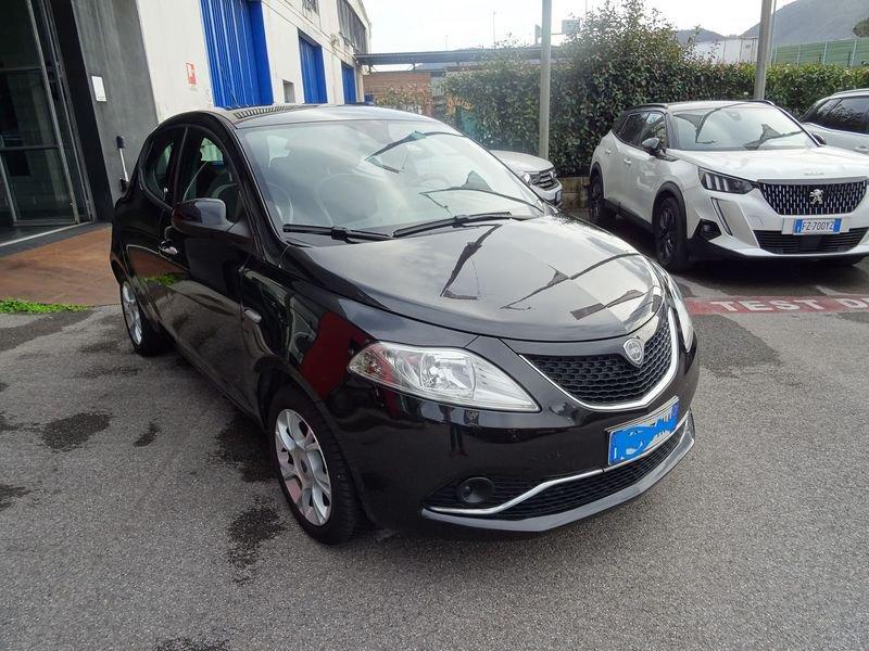 Lancia Ypsilon 1.2 69 CV 5 porte Gold