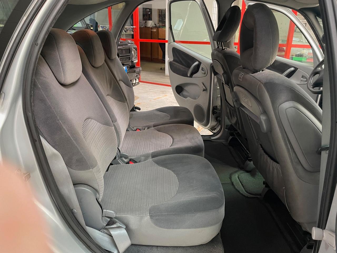 Citroen Xsara Picasso 1.6 16V Elegance GPL