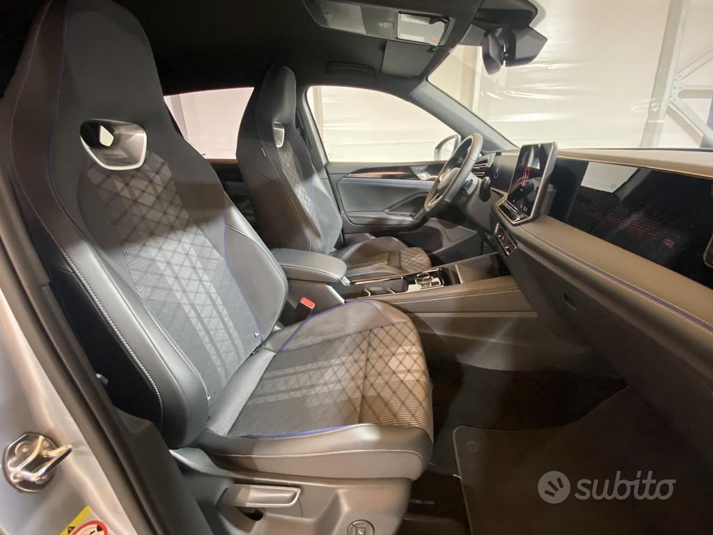 Volkswagen Tiguan 2.0 tdi R-Line 150cv dsg