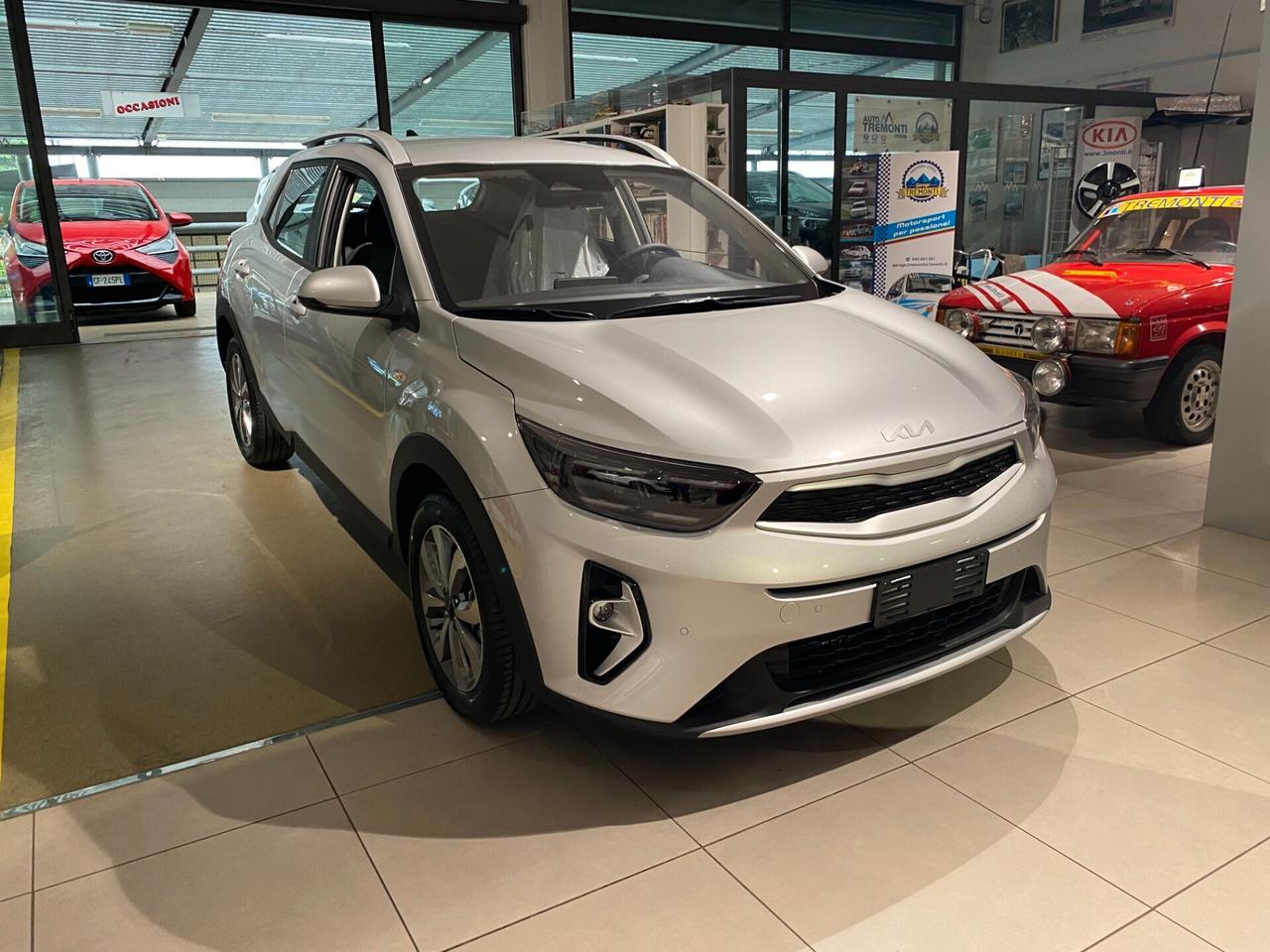 Kia Stonic 1.2 MPI GPL Urban con finanziamento.
