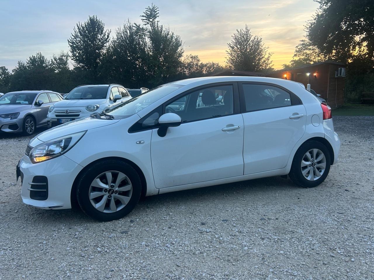 Kia Rio 1.2 CVVT 5p. ECO GPL Cool neopatentati