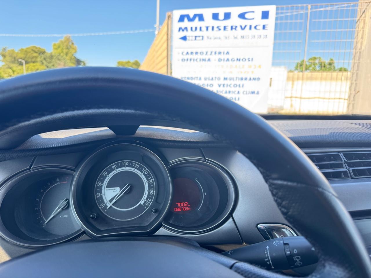 Citroen C3 1.2 benz - 2014