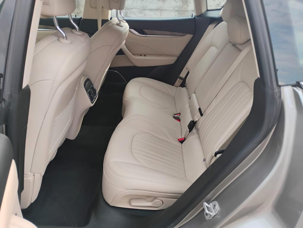 Maserati Levante 3.0 V6 Granlusso 275cv auto my20