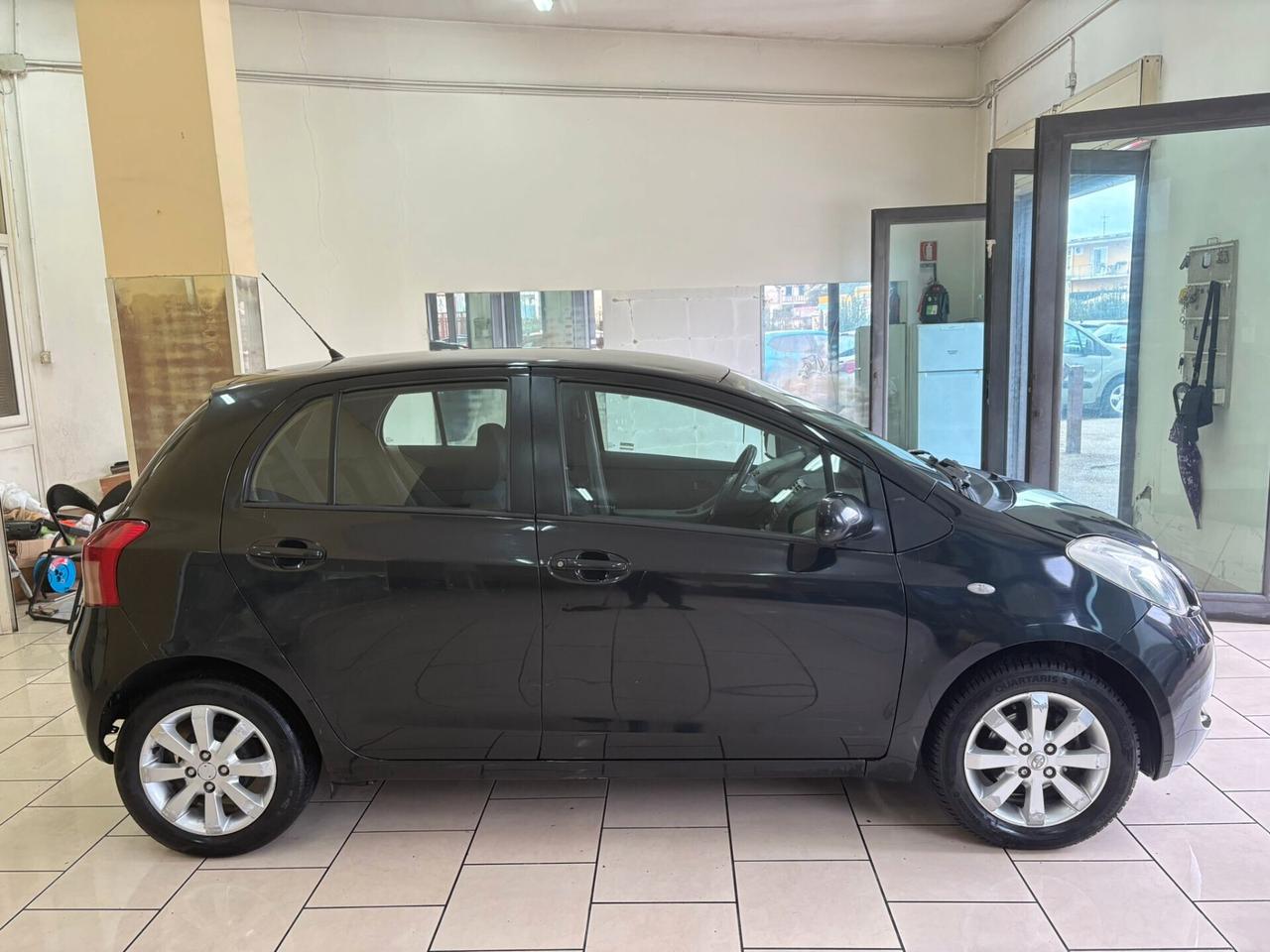 Toyota Yaris 1000 benzina 5porte