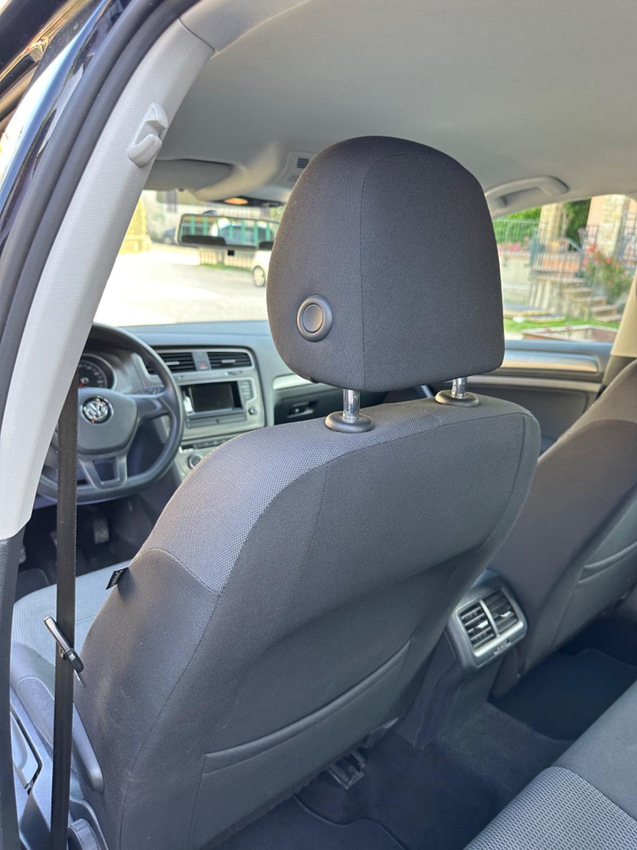 Volkswagen GOLF 1.2 TSI 105 CV CMBT KMCERT UNICOPR