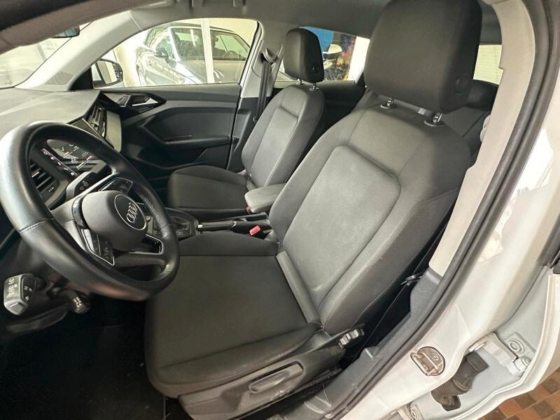 AUDI A1 2ª serie A1 citycarver 30 TFSI S troni...