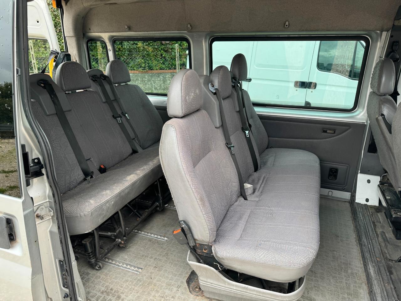 Ford Transit 300 2.0 TD/85 TRASPORTO DISABILI