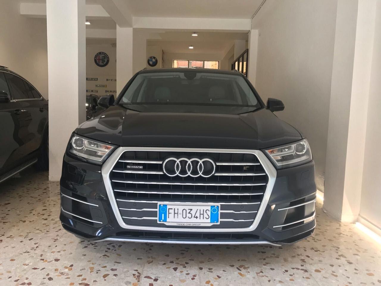 Audi Q7 3.0 TDI S-LINE quattro tiptronic 12/2017