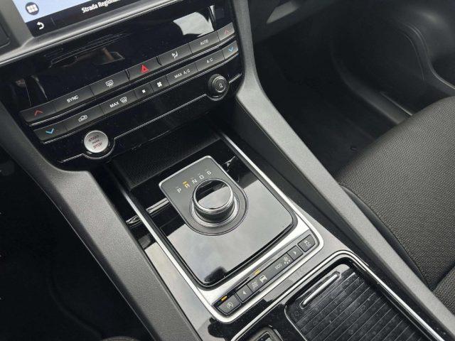 JAGUAR F-Pace 2.0 D 180 CV AWD aut. Prestige