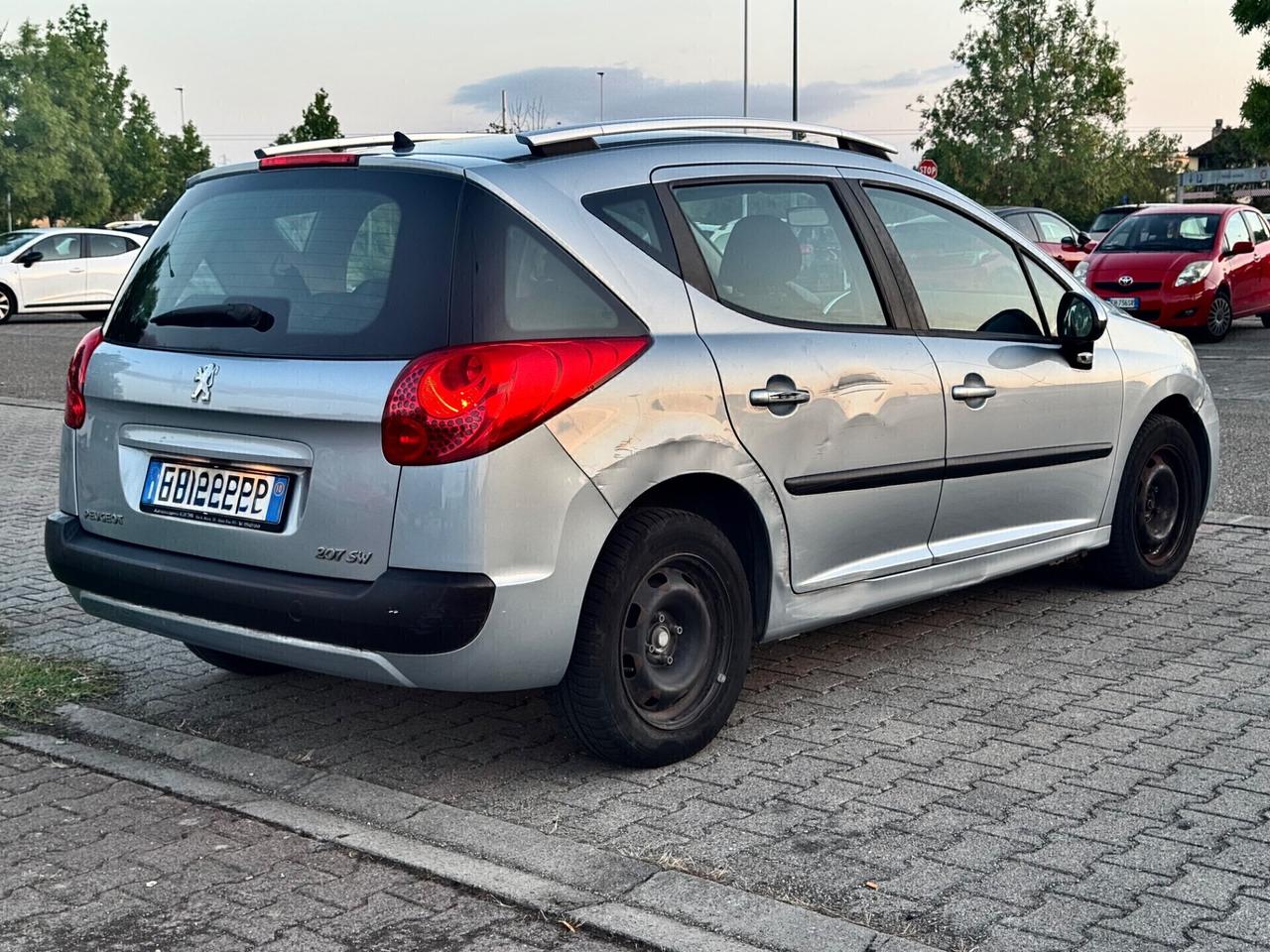 Peugeot 207 1.4 VTi 95CV SW 61.000km 2010