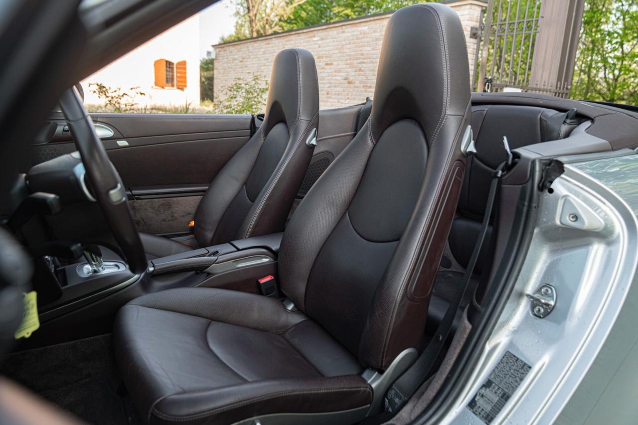 Porsche 997 (911) CARRERA 4S CABRIOLET - RDS01880