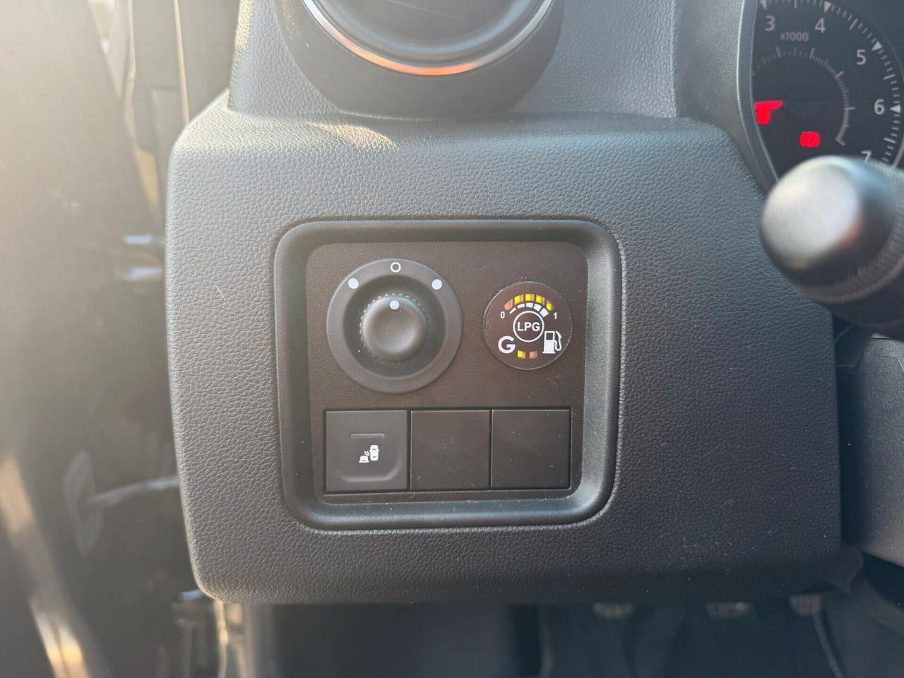 Dacia Duster 1.0 TCe 100 CV ECO-G 4x2 15th Anniversary