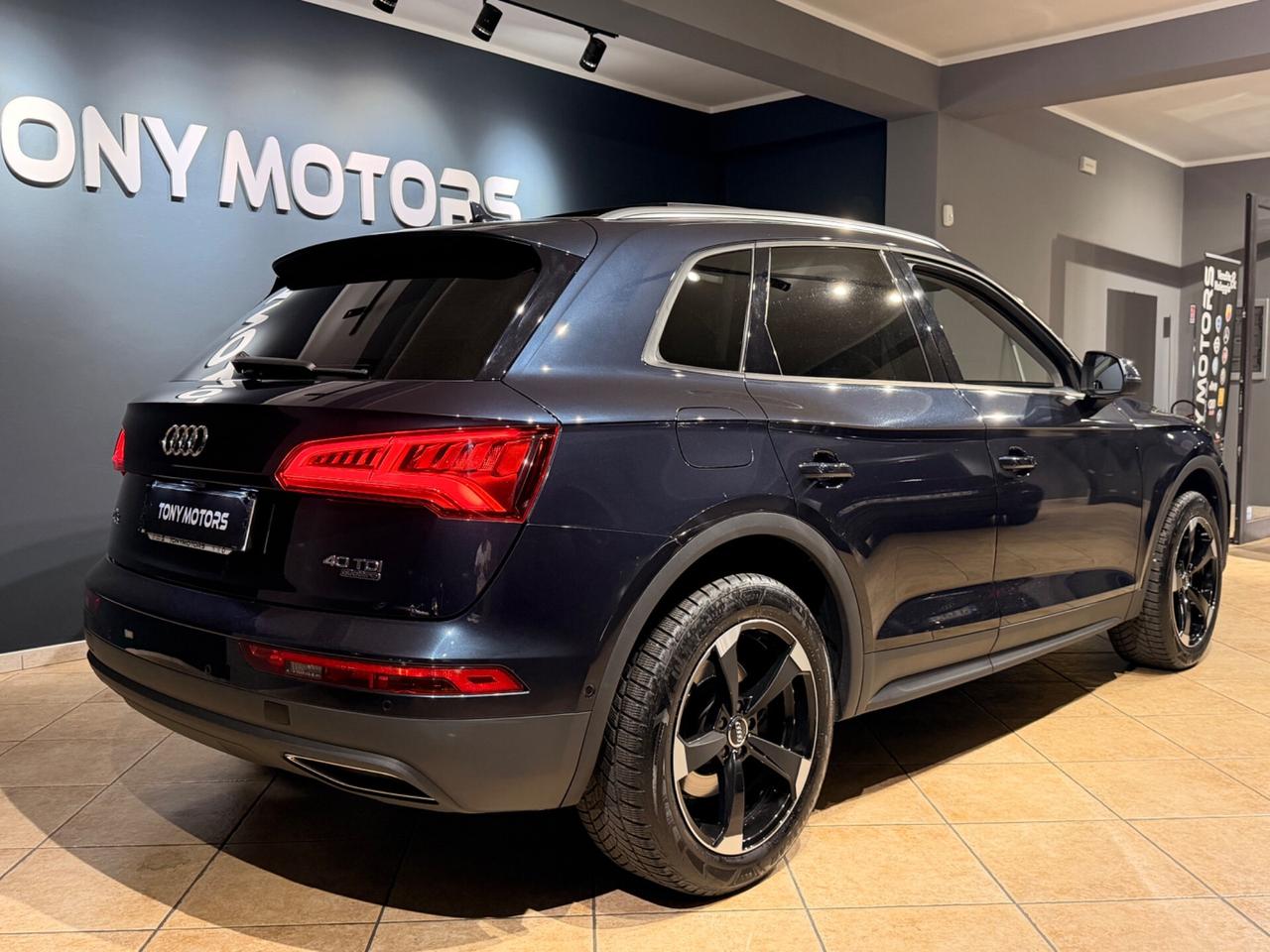 Audi Q5 40 TDI quattro S tronic Business Design