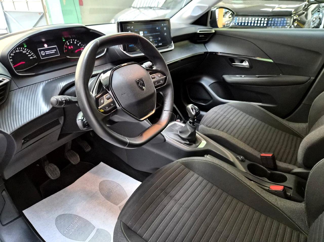 Peugeot 208 1.2 Allure - 2024