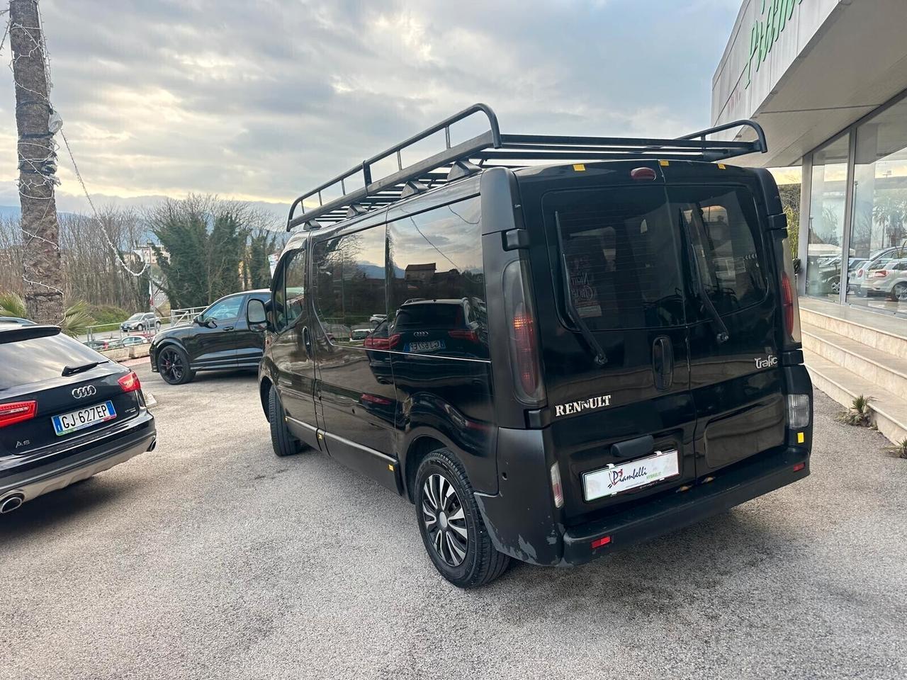 Renault Trafic T27 1.9 dCi/90 PC-TN Passenger Luxe NEOPATENTATI 9 POSTI