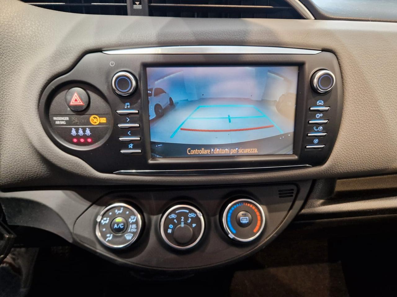 Toyota Yaris 1.0 5 porte lounge