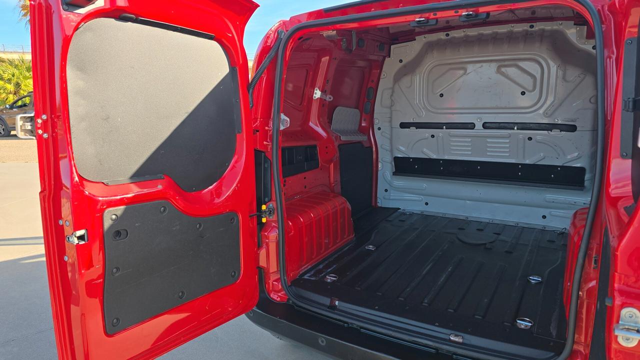 Fiat Fiorino 1.3 MJT 95CV Combinato Adventure