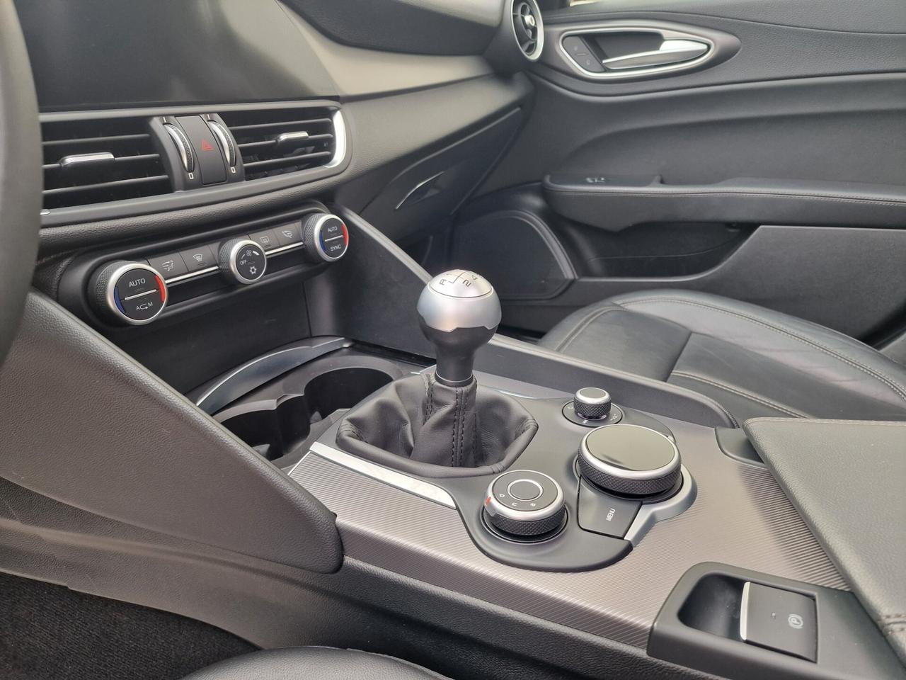 Alfa Romeo Giulia 2.2cc 150cv