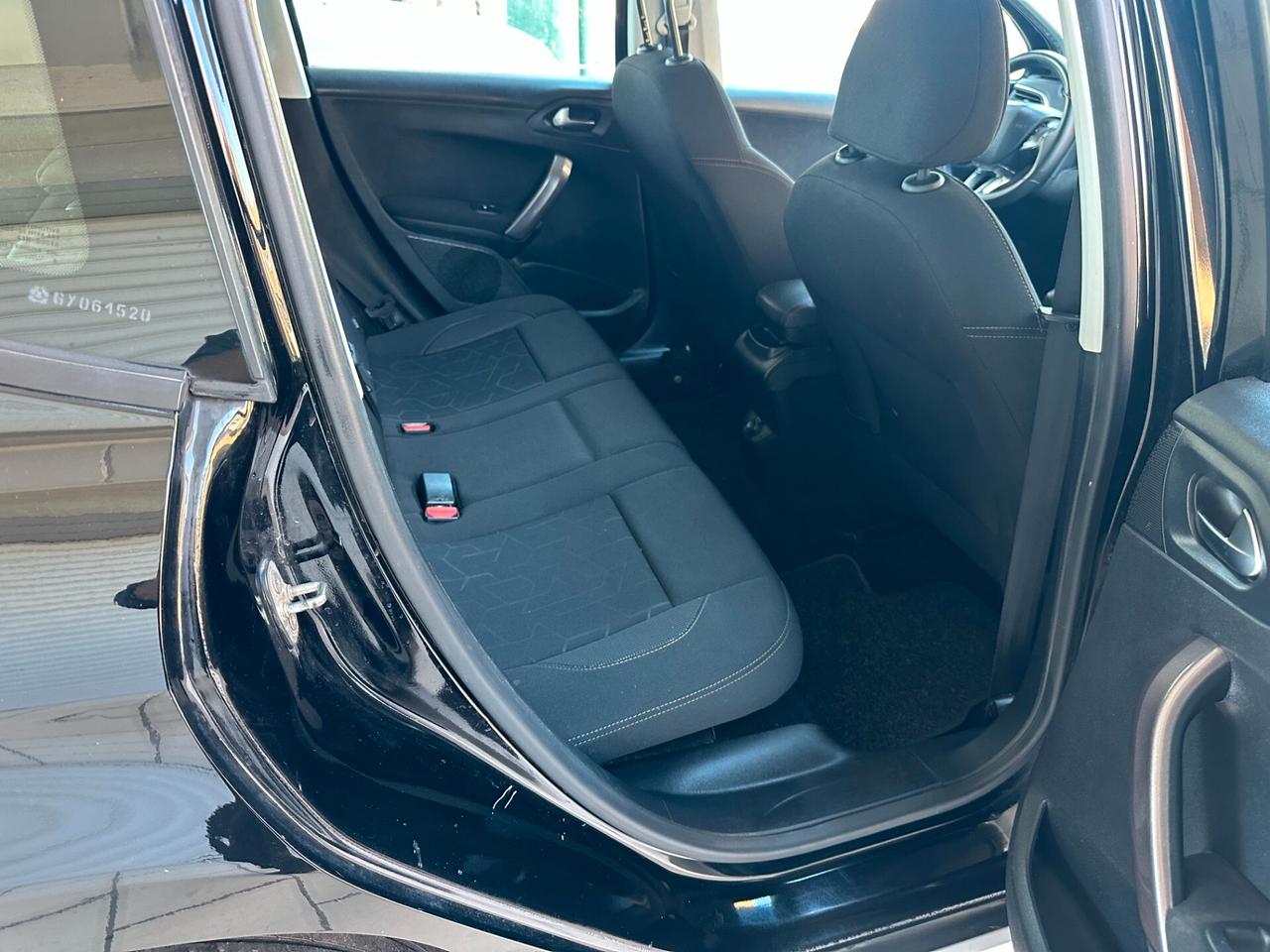 Peugeot 2008 1.2 Neopatentati