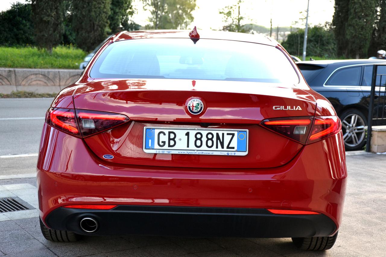 Alfa Romeo Giulia 2.2 T 160CV AT8 EXECUTIVE **KM17800 REALI**UNIPRO