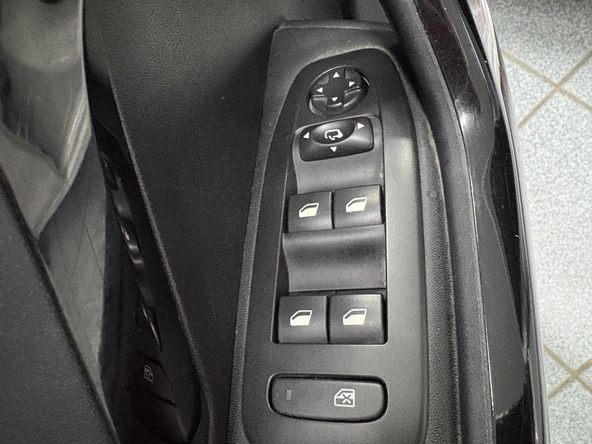 PEUGEOT 208 1.6 BlueHDi 100CV GT Line UNICO PROP/ TETTO/ NAVIGATORE/ RETROCAMERA