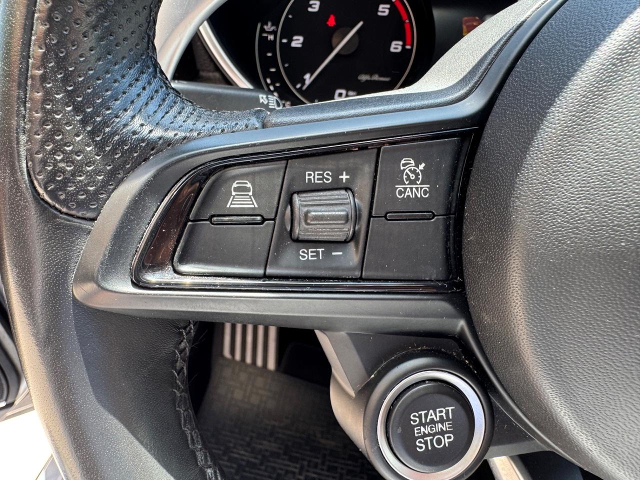 Alfa Romeo Giulia 2.2 Turbodiesel 210 CV AT8 AWD Q4 Veloce