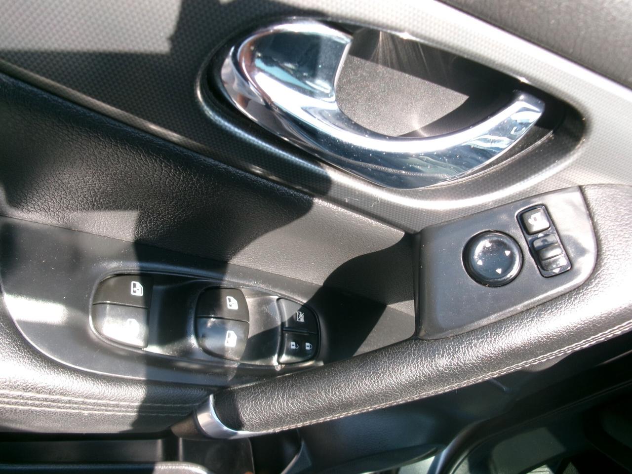 Nissan Qashqai 1.3 DIG-T 160CV N-CONNECTA DCT AUTOMATICA TETTO/PELLE/NAVI/PDC/CAMERA
