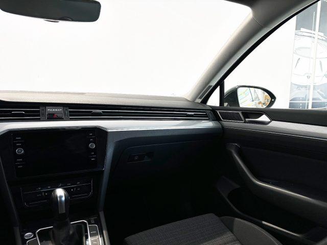 VOLKSWAGEN Passat Variant 2.0 TDI DSG ELEGANCE ---40000km
