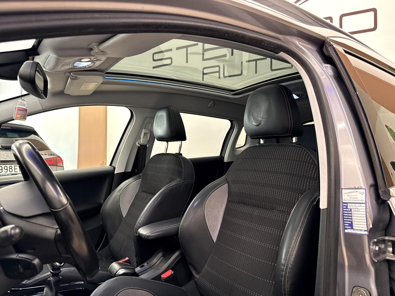 Peugeot 2008 BlueHDi 120 S&S Allure