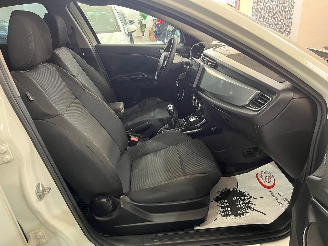 Alfa Romeo Giulietta 1.6 JTDm-2 105 CV Exclusive 2011