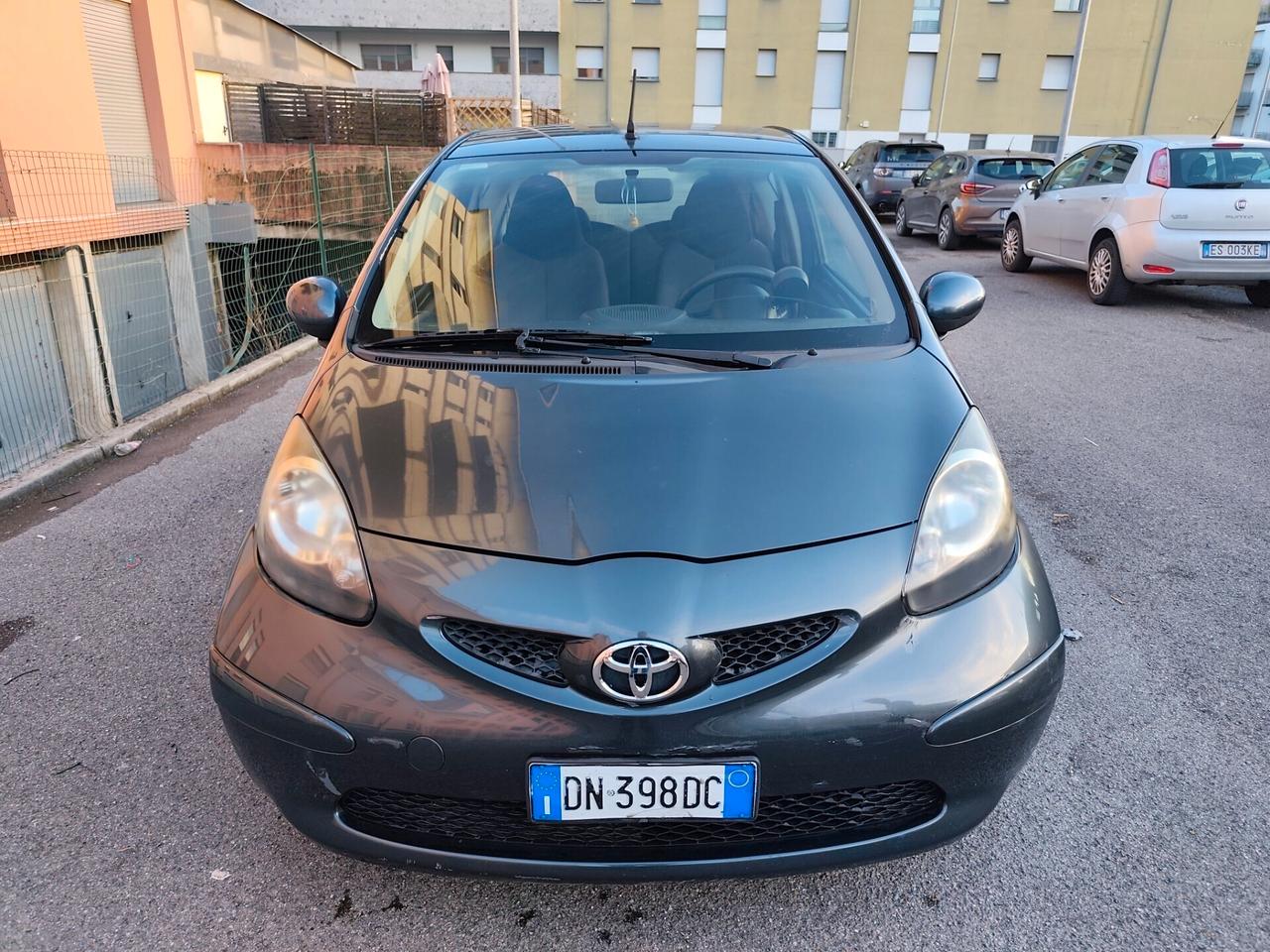 Toyota Aygo 1.0 benzina euro 4 neopatentati