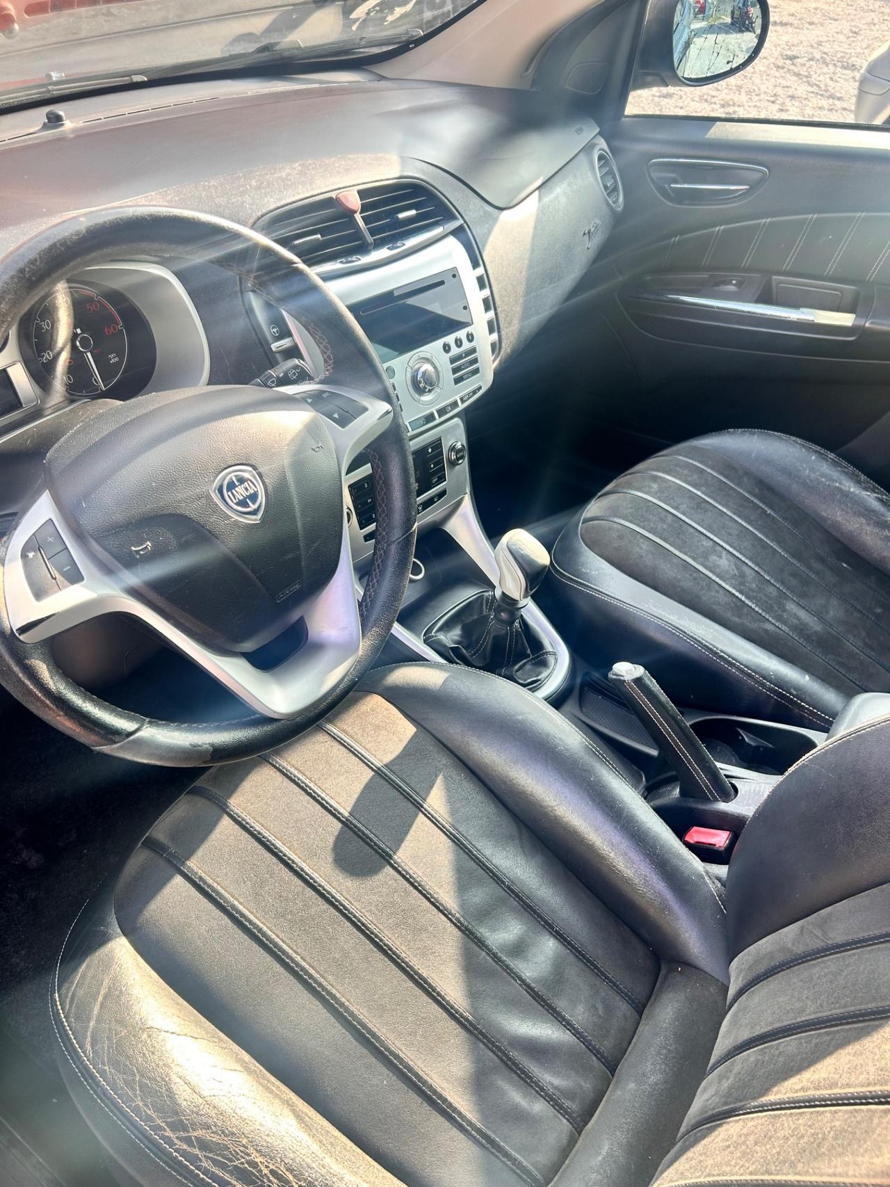 Lancia Delta 1.9 MJT Twinturbo DPF Platino