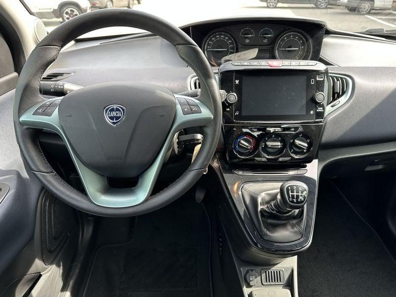 Lancia Ypsilon 1.0 FireFly 5 porte S&S Hybrid Platino