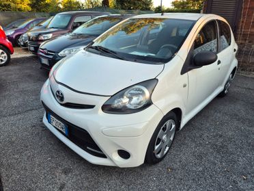 Toyota Aygo 1.0 12V VVT-i 5 porte Orange Connect