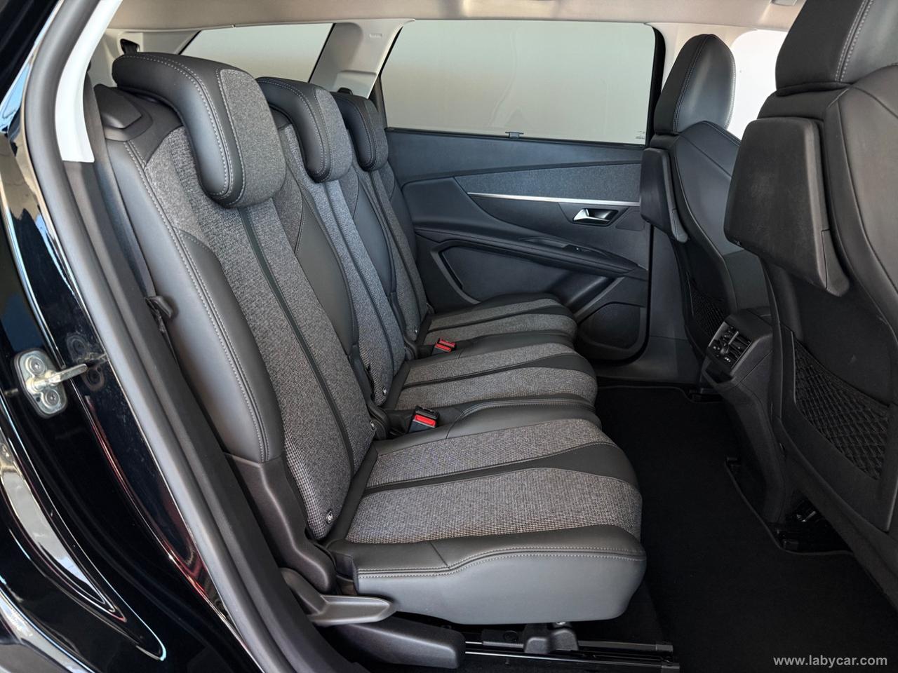 PEUGEOT 5008 BlueHDi 130 S&S Allure
