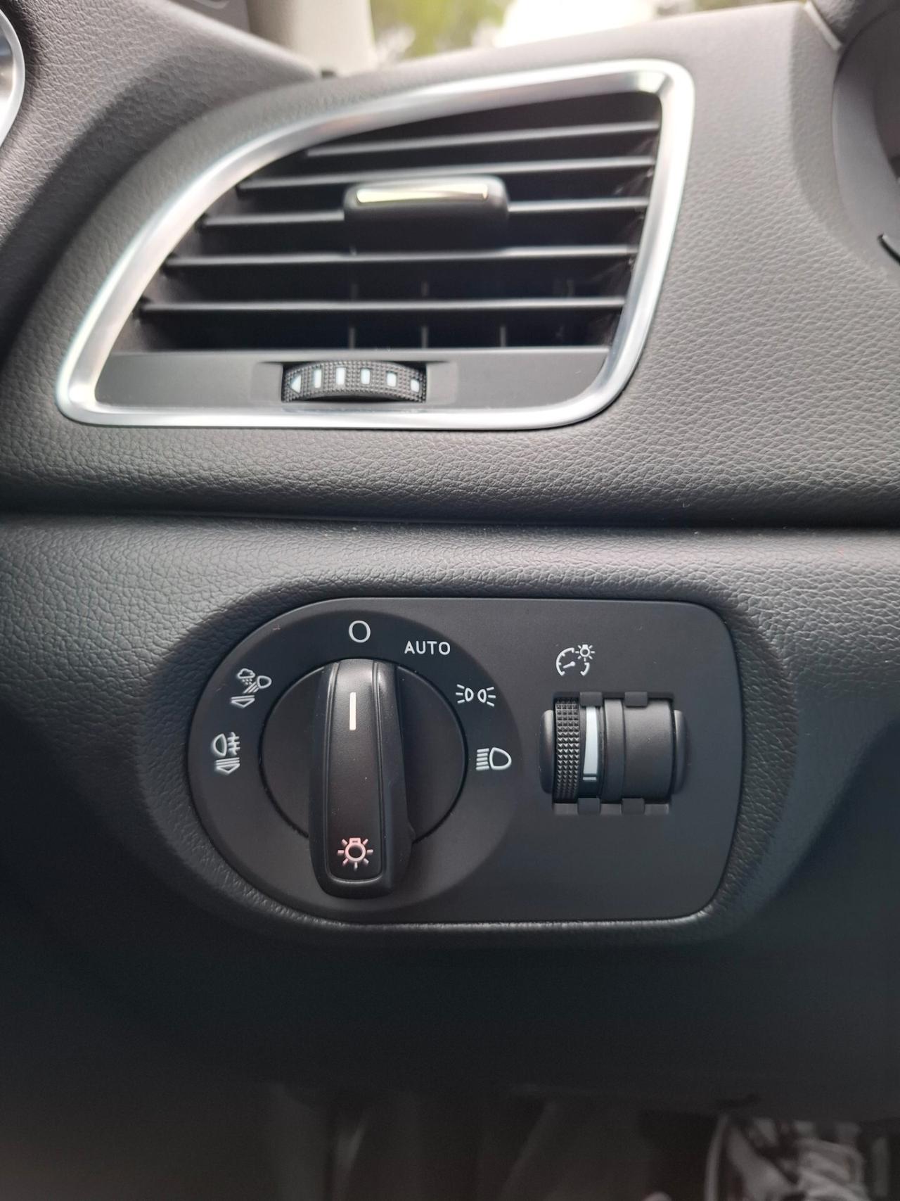 Audi Q3 S-LINE 2.0 TDI 150cv *LED-NAVY*RADAR-