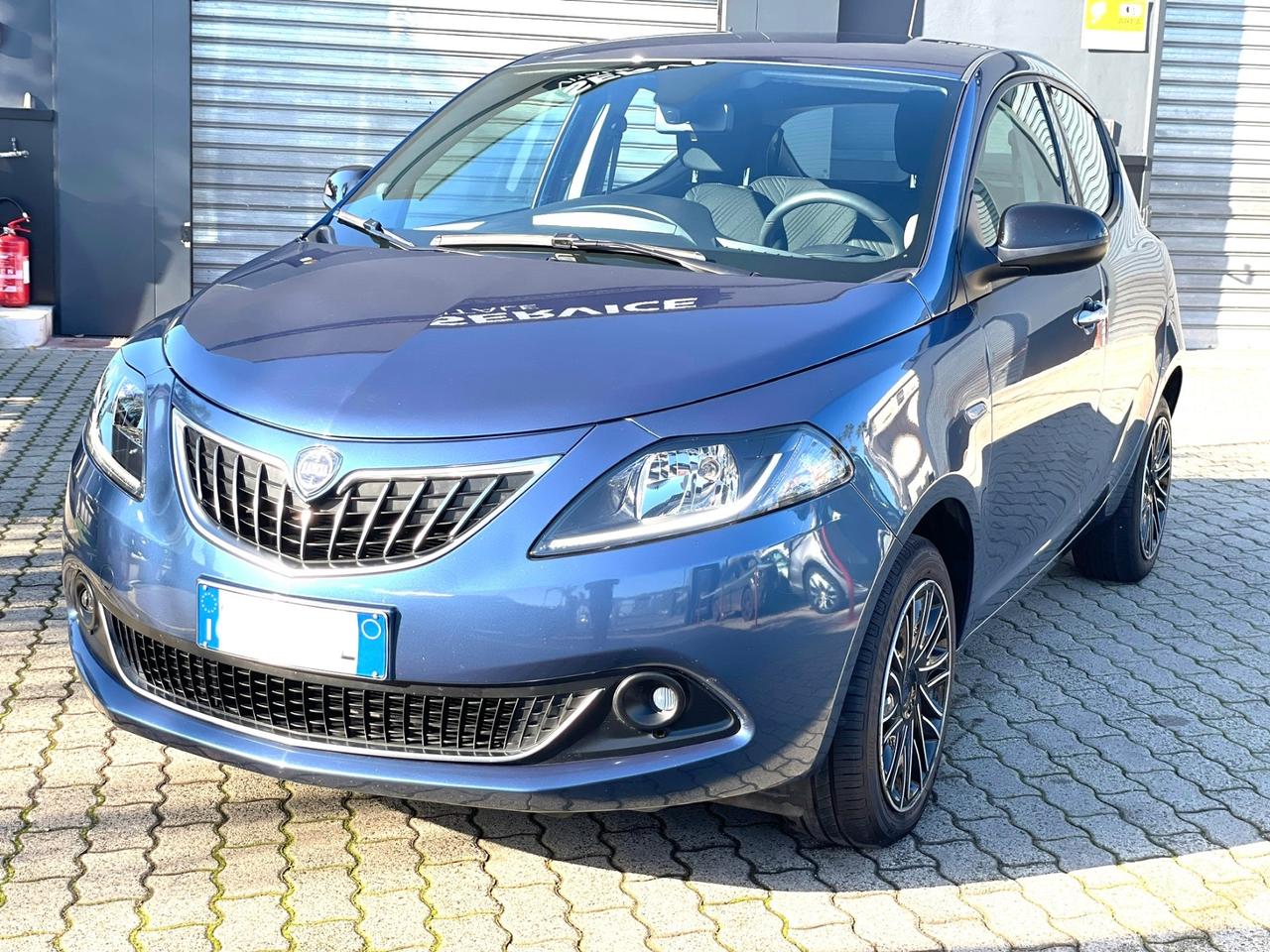 Lancia Ypsilon 1.0 2023 solo 45000km garanzia Lancia 2028