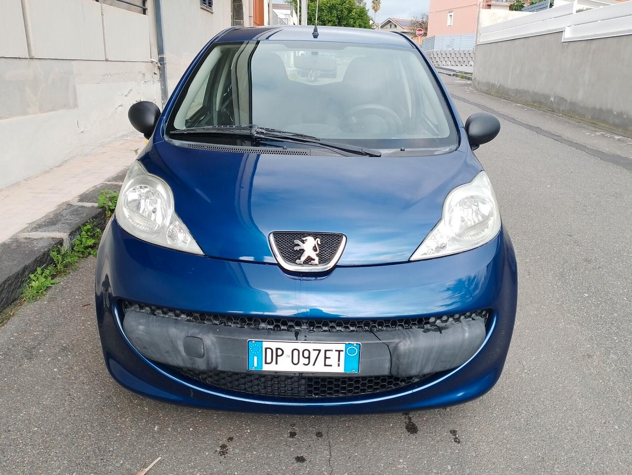 Peugeot 107 1.0 68CV 5p. Sweet Years 2Tronic