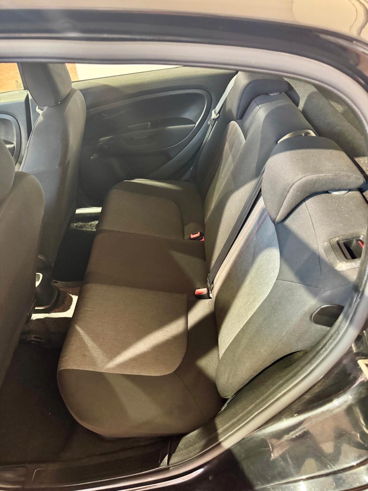 Fiat Punto 1.3 MJT II 75 CV 5 porte Street