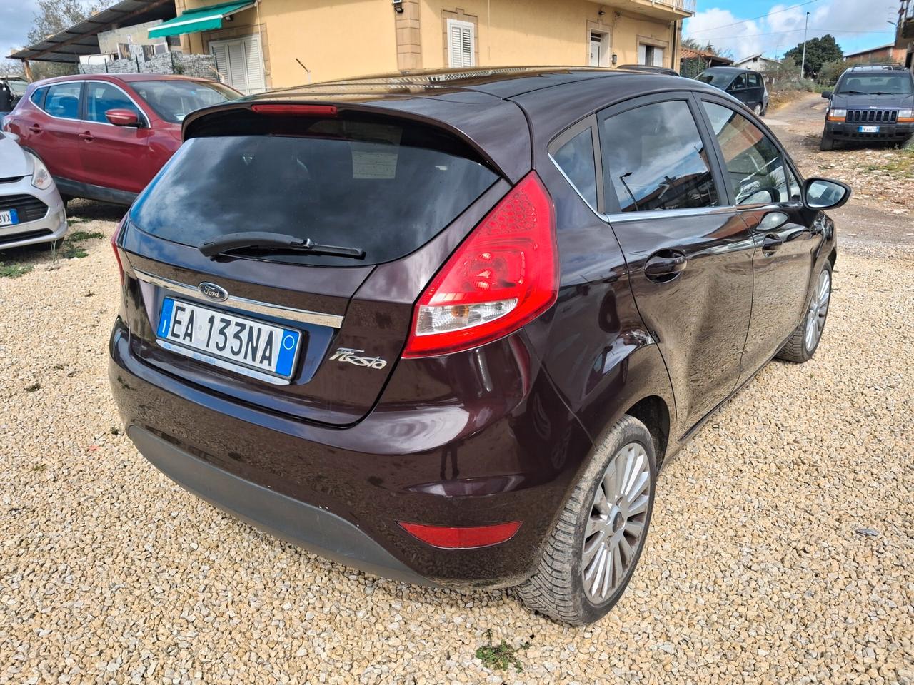 Ford Fiesta 1.4 5 porte Bz.- GPL Titanium