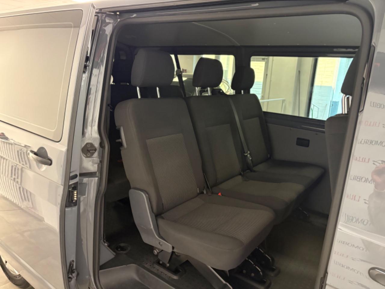 VOLKSWAGEN Transporter T6.1 Transporter 30 kombi M1 2.0 tdi 150cv Business p.l. + IVA