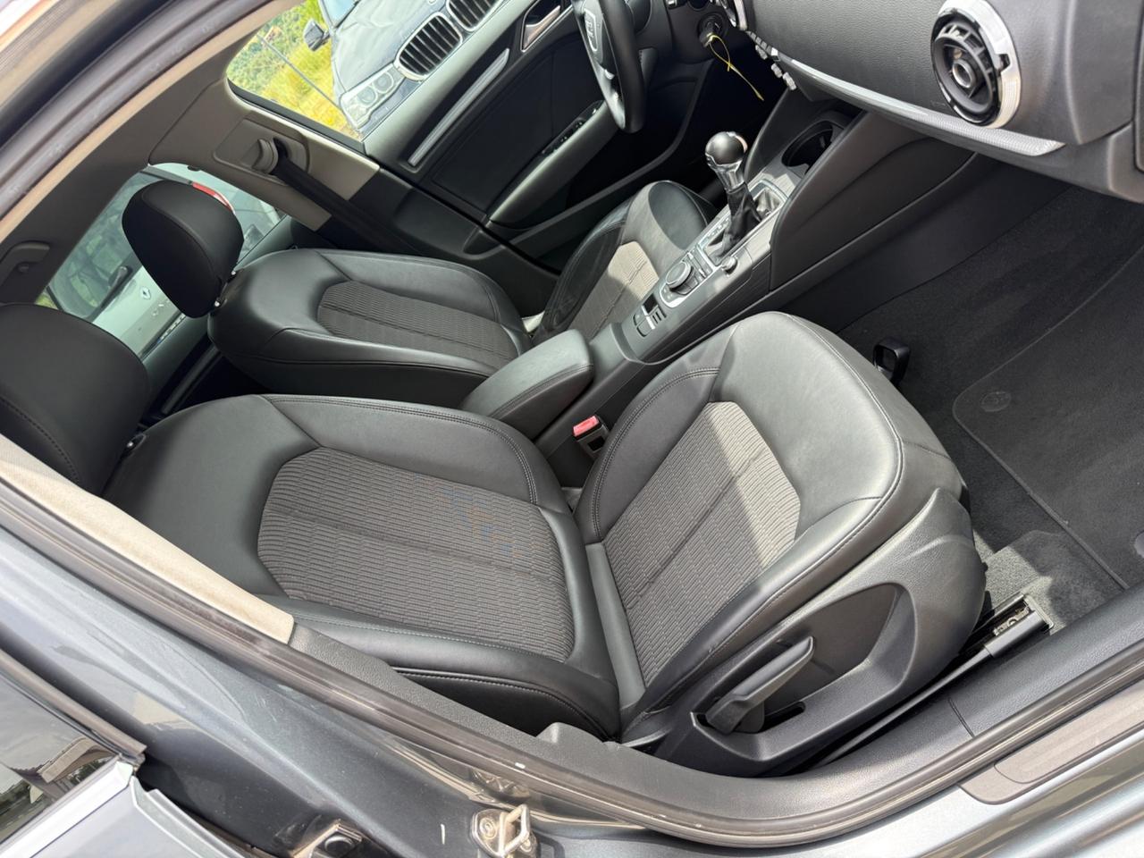 Audi A3 1.6 TDI clean diesel S tronic Attraction